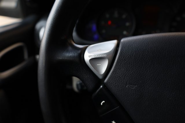 PORSCHE Cayenne usata, con USB