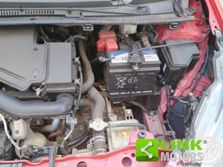 TOYOTA Yaris usata 36