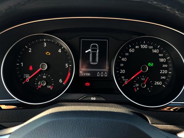 VOLKSWAGEN Passat Variant usata, con Fendinebbia