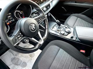ALFA ROMEO Stelvio usata, con Controllo automatico clima
