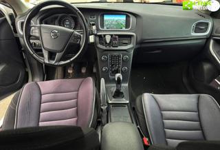 VOLVO V40 Cross Country usata, con ESP