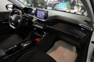 PEUGEOT 208 usata, con Controllo automatico clima