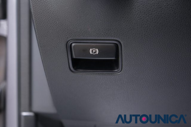 MERCEDES-BENZ B 180 usata, con Specchietti laterali elettrici