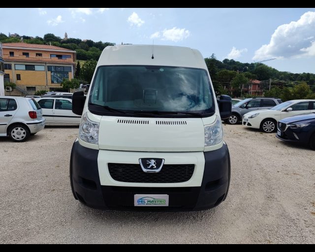 PEUGEOT Boxer usata, con Airbag