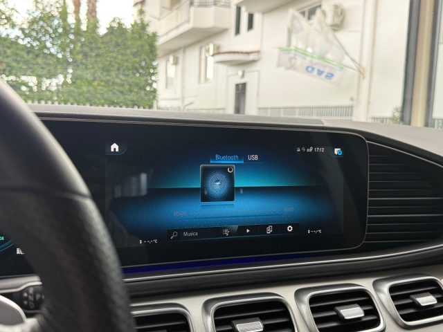 MERCEDES-BENZ GLE 300 usata, con Autoradio digitale