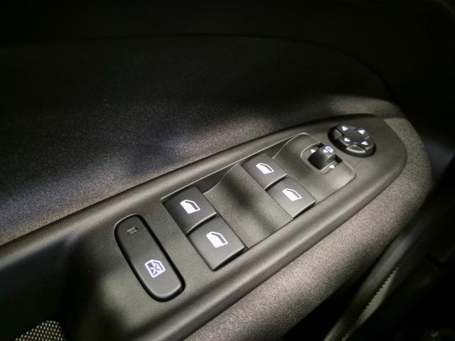 ALFA ROMEO Junior usata, con Isofix