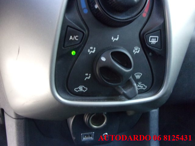 PEUGEOT 108 usata 14