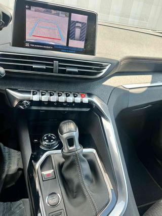 PEUGEOT 5008 usata, con Park Distance Control