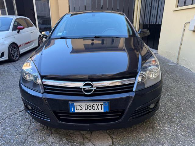 OPEL Astra usata, con Airbag