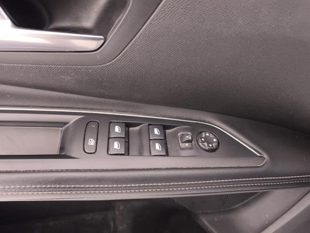 PEUGEOT 5008 usata, con USB