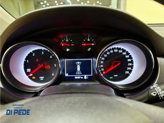 OPEL Astra usata, con Luci diurne LED