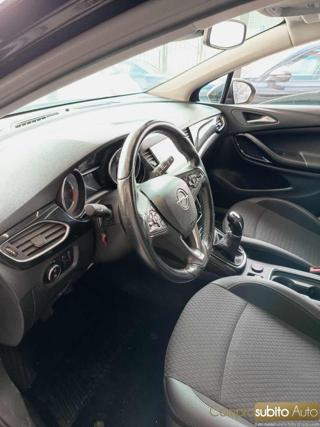 OPEL Astra usata, con Cruise Control