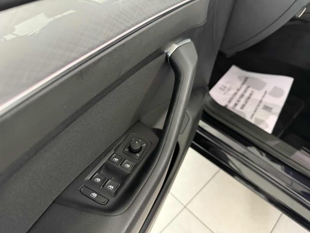 VOLKSWAGEN Passat Variant usata 25