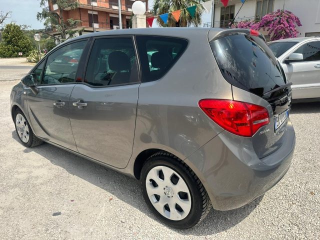 OPEL Meriva usata, con Autoradio
