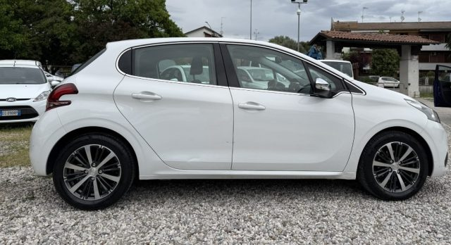 PEUGEOT 208 usata, con Climatizzatore