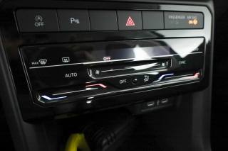VOLKSWAGEN T-Cross usata 10