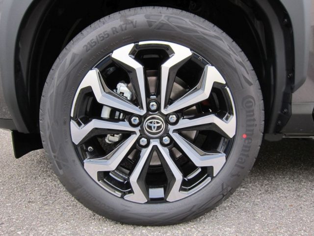 TOYOTA Yaris Cross usata, con Cruise Control