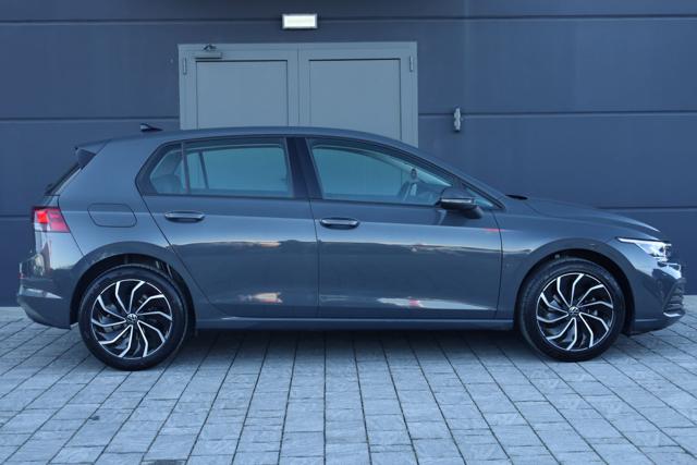 VOLKSWAGEN Golf usata, con Luci diurne LED