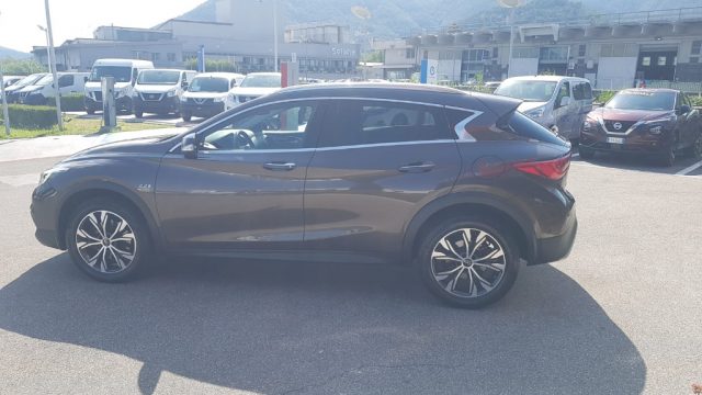 INFINITI QX30 usata, con Airbag laterali