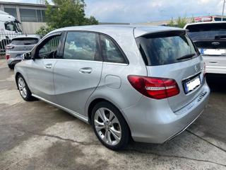 MERCEDES-BENZ B 180 usata, con Autoradio