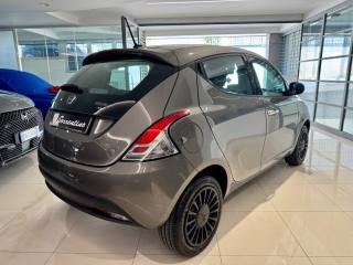 LANCIA Ypsilon usata, con Autoradio