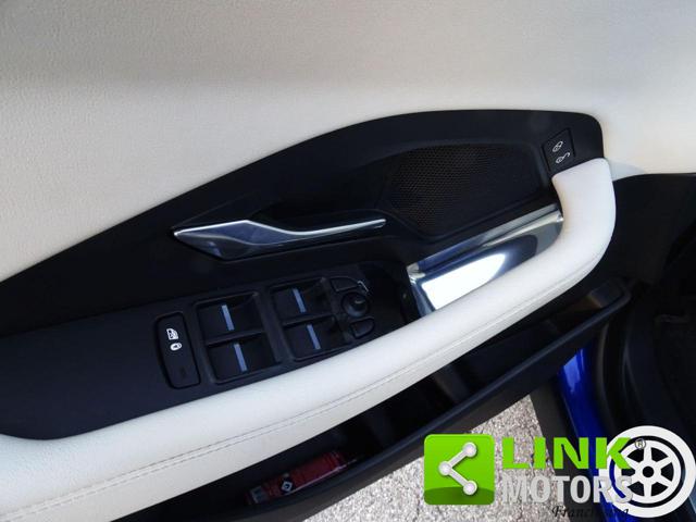 JAGUAR E-Pace usata 12