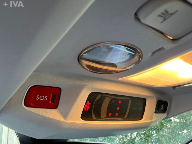 PEUGEOT 3008 usata 18