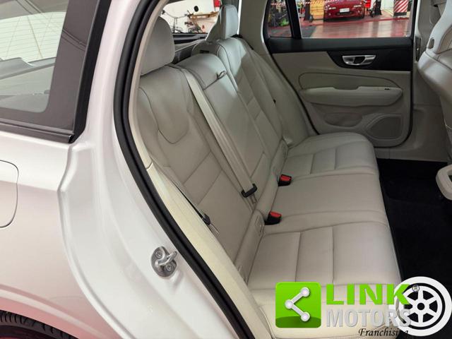 VOLVO V60 usata, con Touch screen