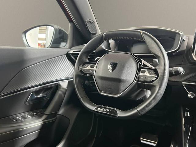 PEUGEOT 2008 usata, con Sedile posteriore sdoppiato