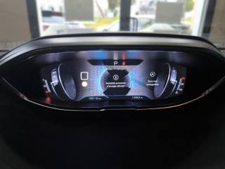 PEUGEOT 3008 usata, con Park Distance Control