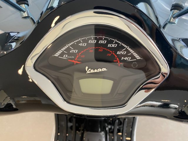 PIAGGIO Vespa GTS 300 Super usata 4