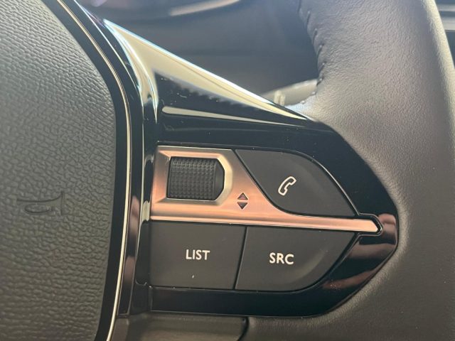 PEUGEOT 2008 usata, con Autoradio digitale