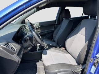 HYUNDAI i20 usata 9