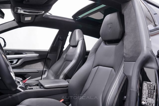 LAMBORGHINI Urus usata, con Luci diurne LED