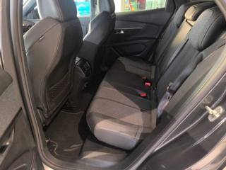 PEUGEOT 3008 usata, con Sedile posteriore sdoppiato