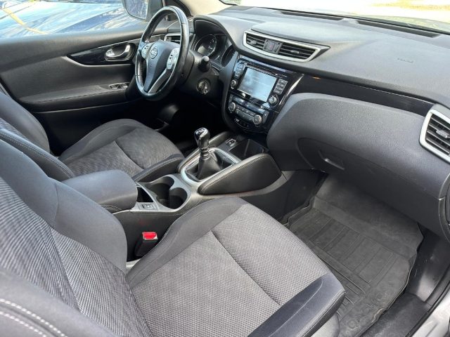 NISSAN Qashqai usata, con USB