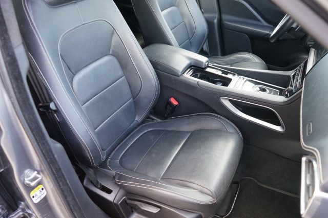 JAGUAR F-Pace usata, con Specchietti laterali elettrici