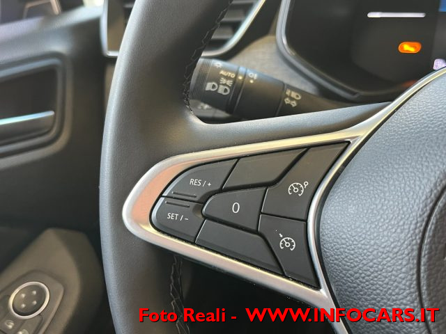 RENAULT Clio usata, con Autoradio digitale