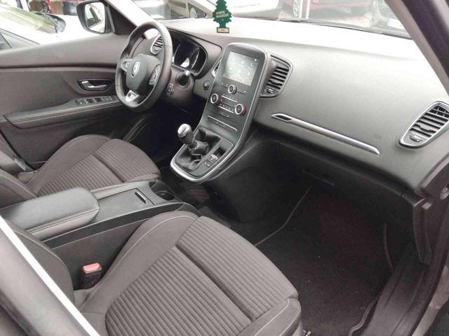RENAULT Grand Scenic usata, con USB