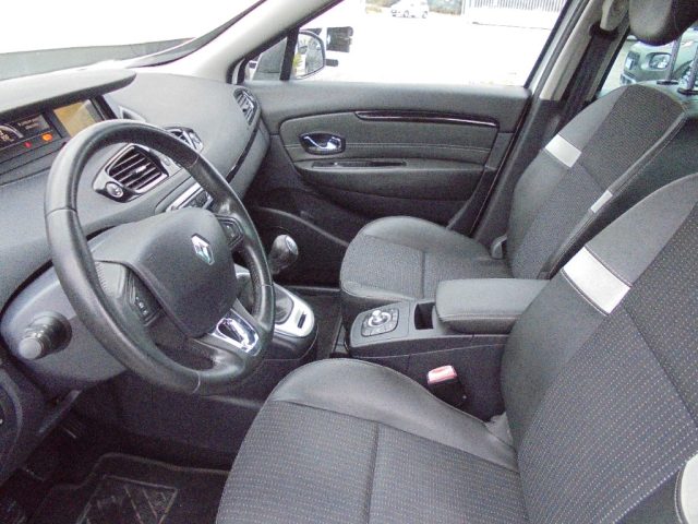 RENAULT Scenic usata 28