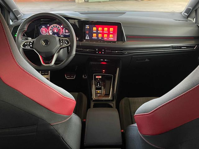 VOLKSWAGEN Golf usata, con Autoradio