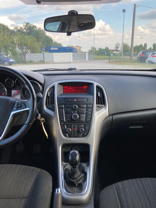 OPEL Astra usata, con Cruise Control