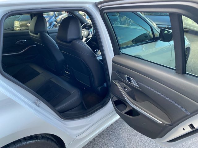 BMW 320 usata, con Portellone posteriore elettrico