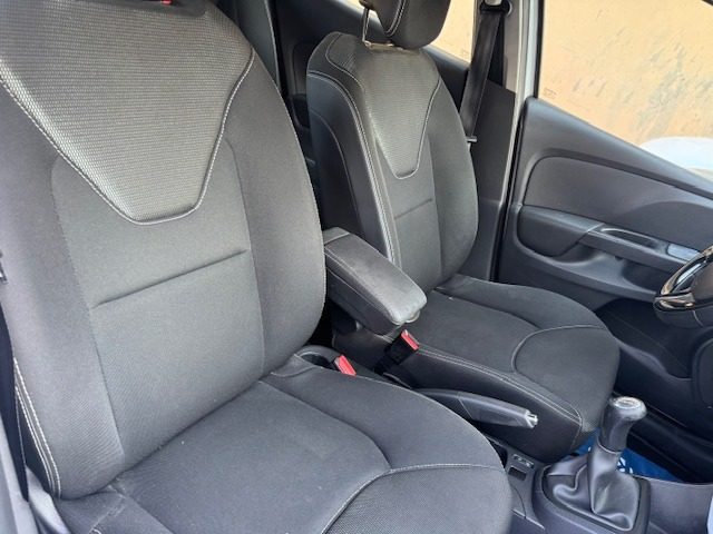RENAULT Clio usata, con Sistema di navigazione