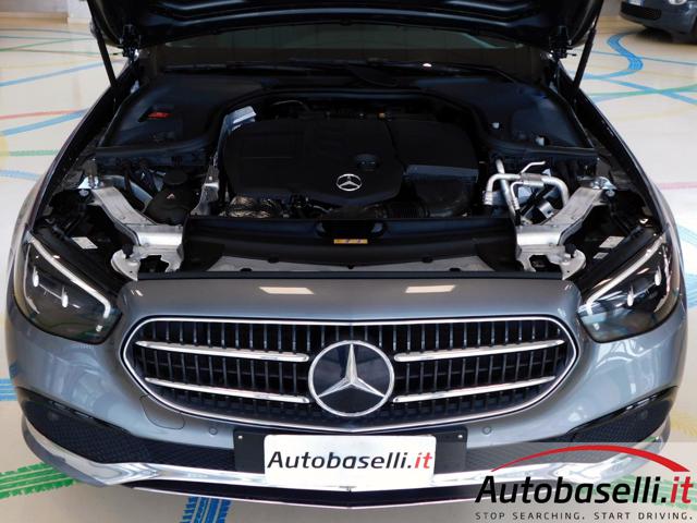 MERCEDES-BENZ E 220 usata, con Touch screen