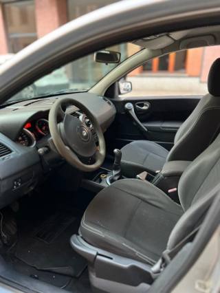RENAULT Megane usata, con Specchietti laterali elettrici