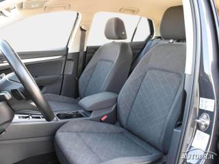 VOLKSWAGEN Golf usata, con Leve al volante