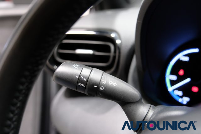 TOYOTA Yaris Cross usata, con Bracciolo