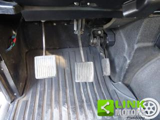 LAND ROVER Defender usata, con Kit fumatori