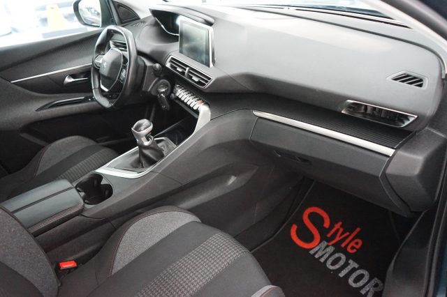 PEUGEOT 5008 usata 36